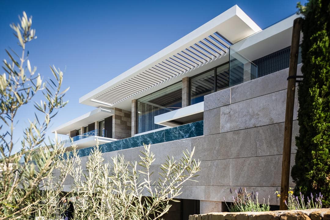 Villa Kaizen en urbanización La Zagaleta by ARK Architects